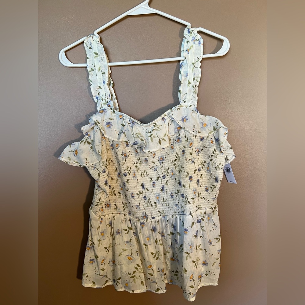 Cream floral top, NWT - L